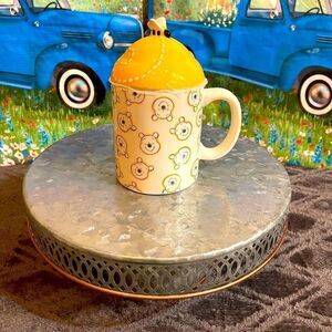 Disney Winnie the Pooh mug with topper/lid